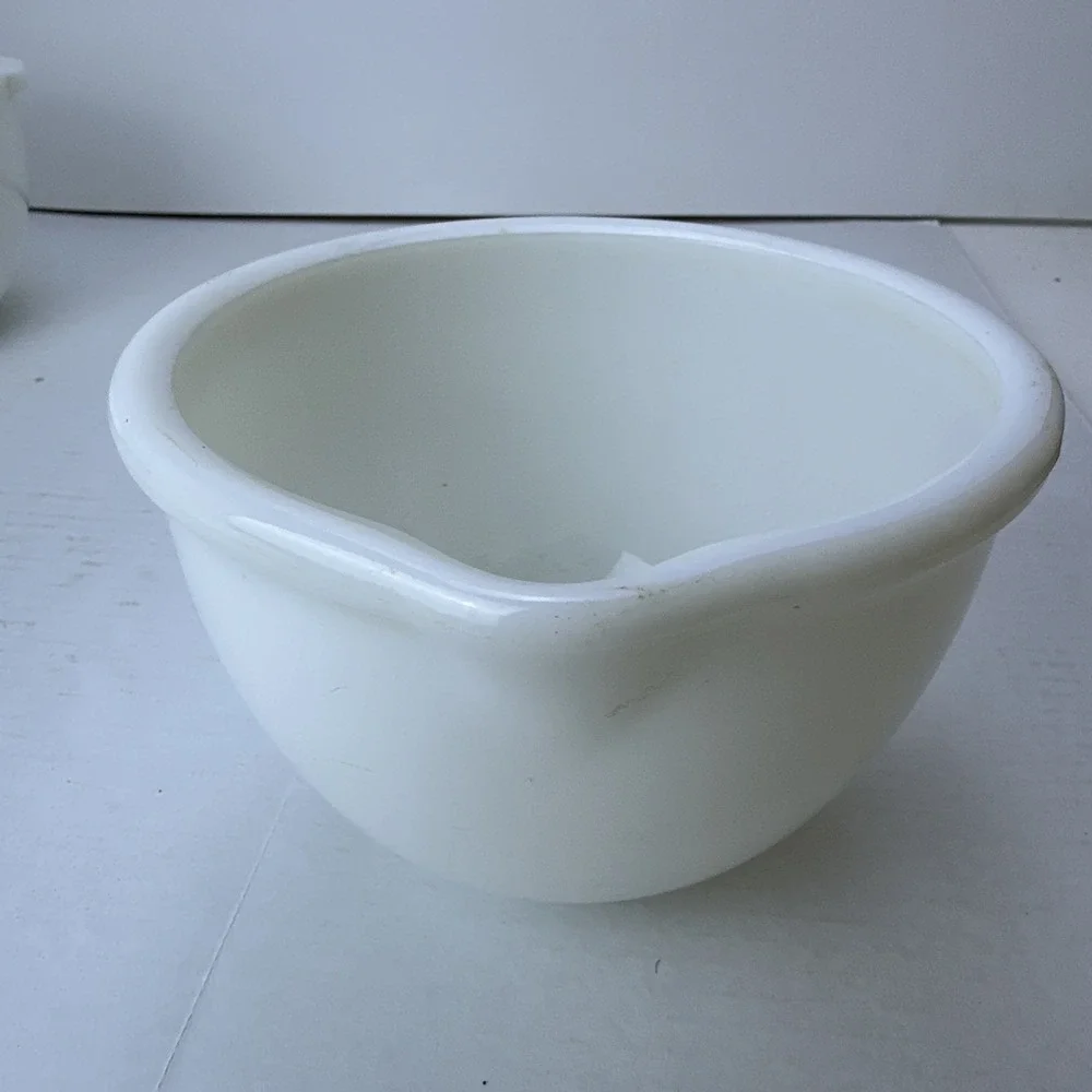 Lot 2 Vintage Milk Glass Mixing Bowls, One with Spout One with Handles Unmarked